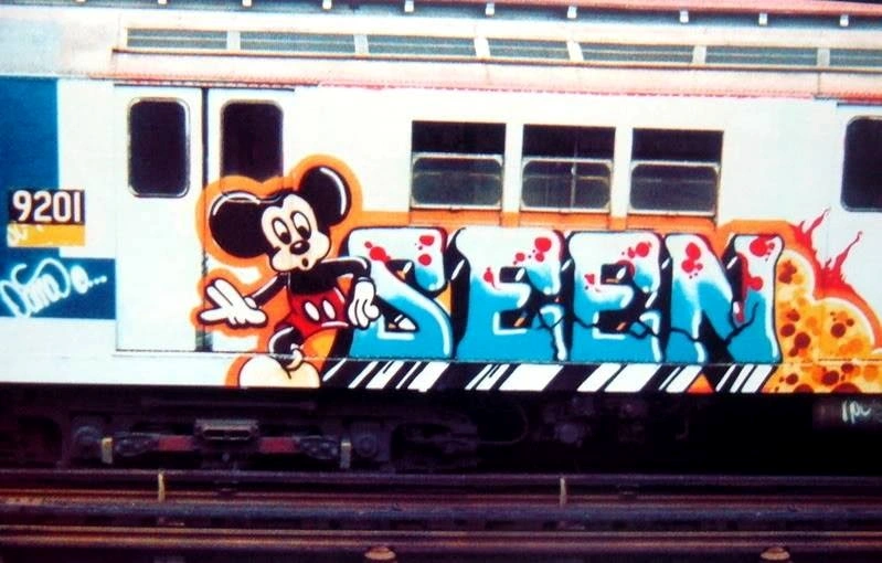 Seen-Graffiti-Tren-Mickey-Mouse