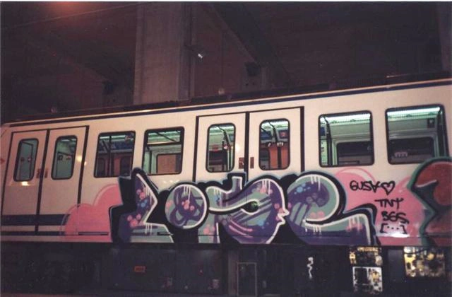 LOSE-Trenes-Graffiti-Madrid