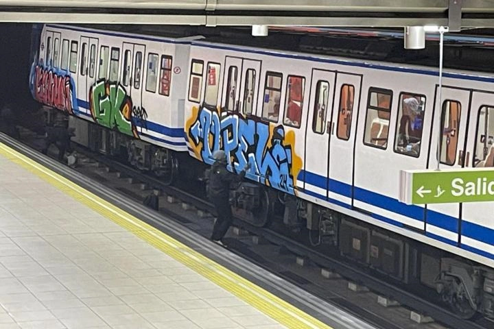 Graffiti-Metro-Madrid-2024